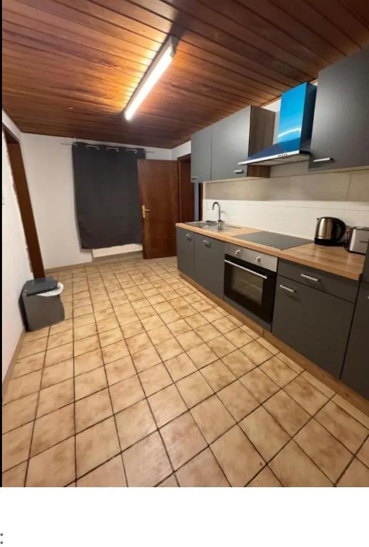 Grosse Wohnung In Koeln Mit 2 Badezimmer شقة كولونيا