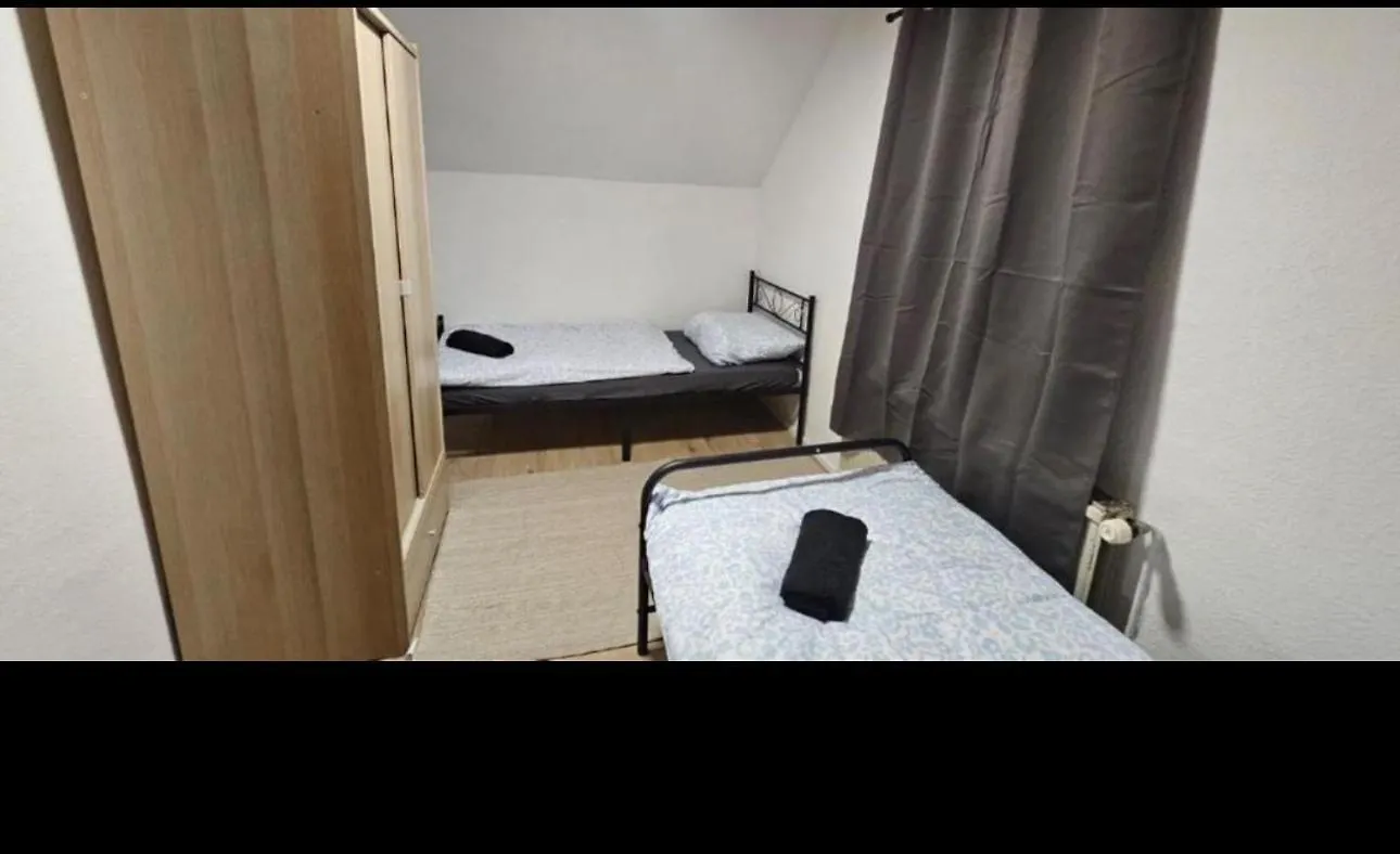 شقة Grosse Wohnung In Koeln Mit 2 Badezimmer